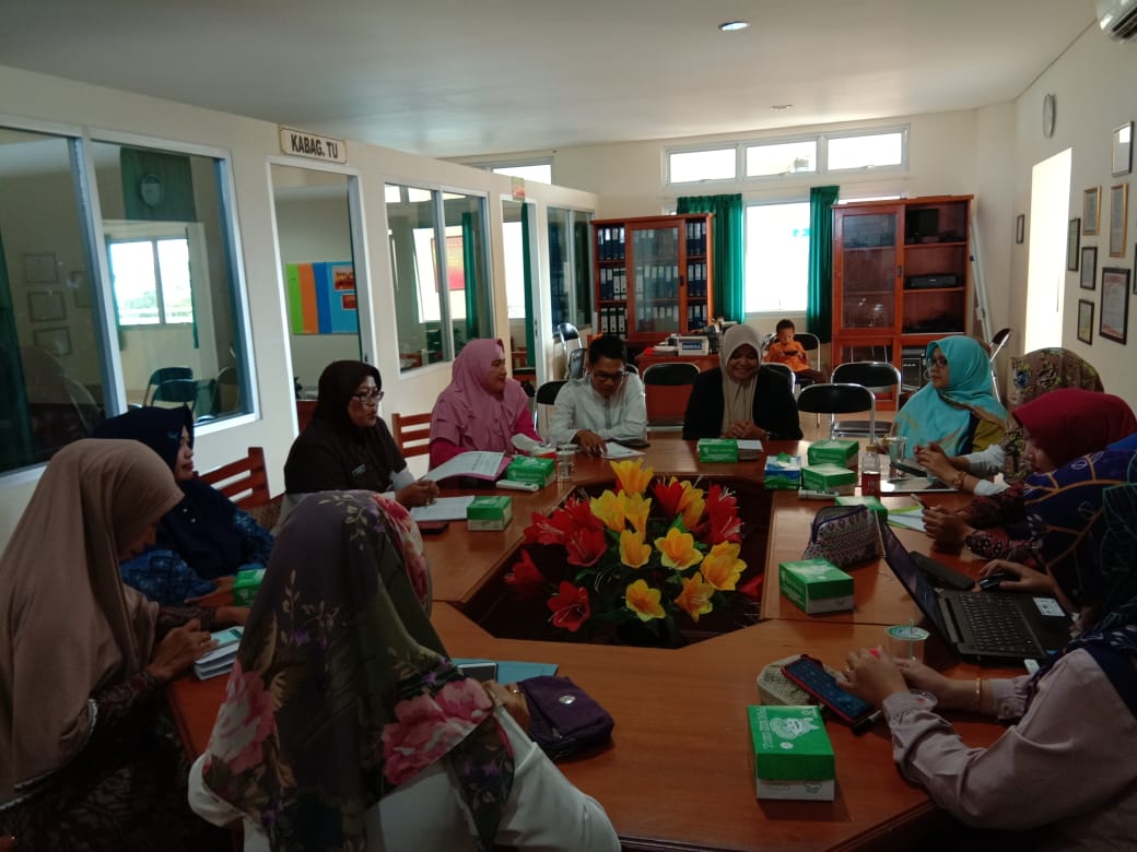 Dosen Prodi DIII Farmasi UMMat Beserta PAFI dan APDFI Membahas Rencana Uji Kompetensi Calon Tenaga Teknis Kefarmasian