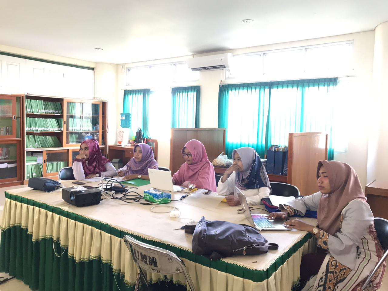 Rapat Internal Persiapan Lokakarya Kurikulum Prodi DIII Kebidanan FIK UMMat