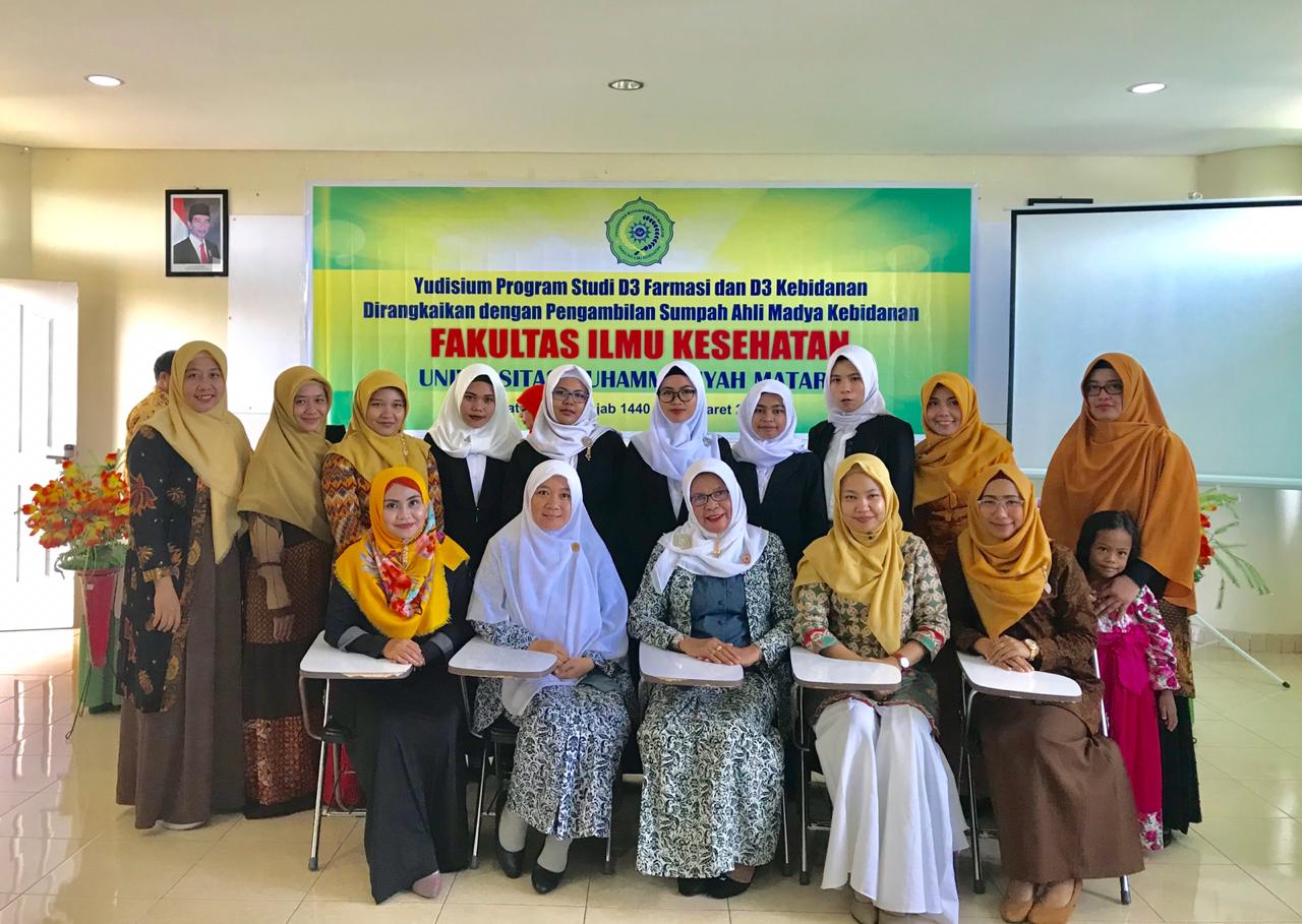 Pengambilan Sumpah Ahli Madya Kebidanan oleh Pimpinan Daerah IBI NTB