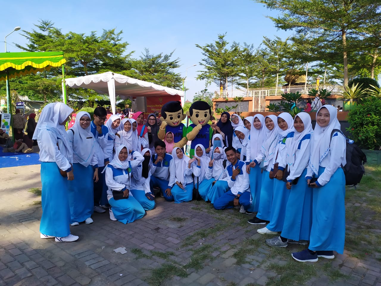 Penyebaran Informasi Obat oleh Mahasiswa D3 Farmasi UMMat