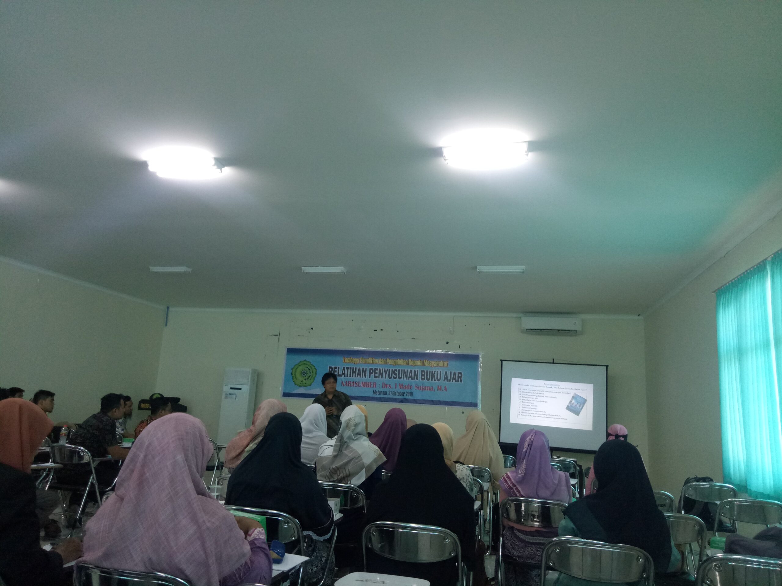 Pelatihan Penyusunan Buku Ajar