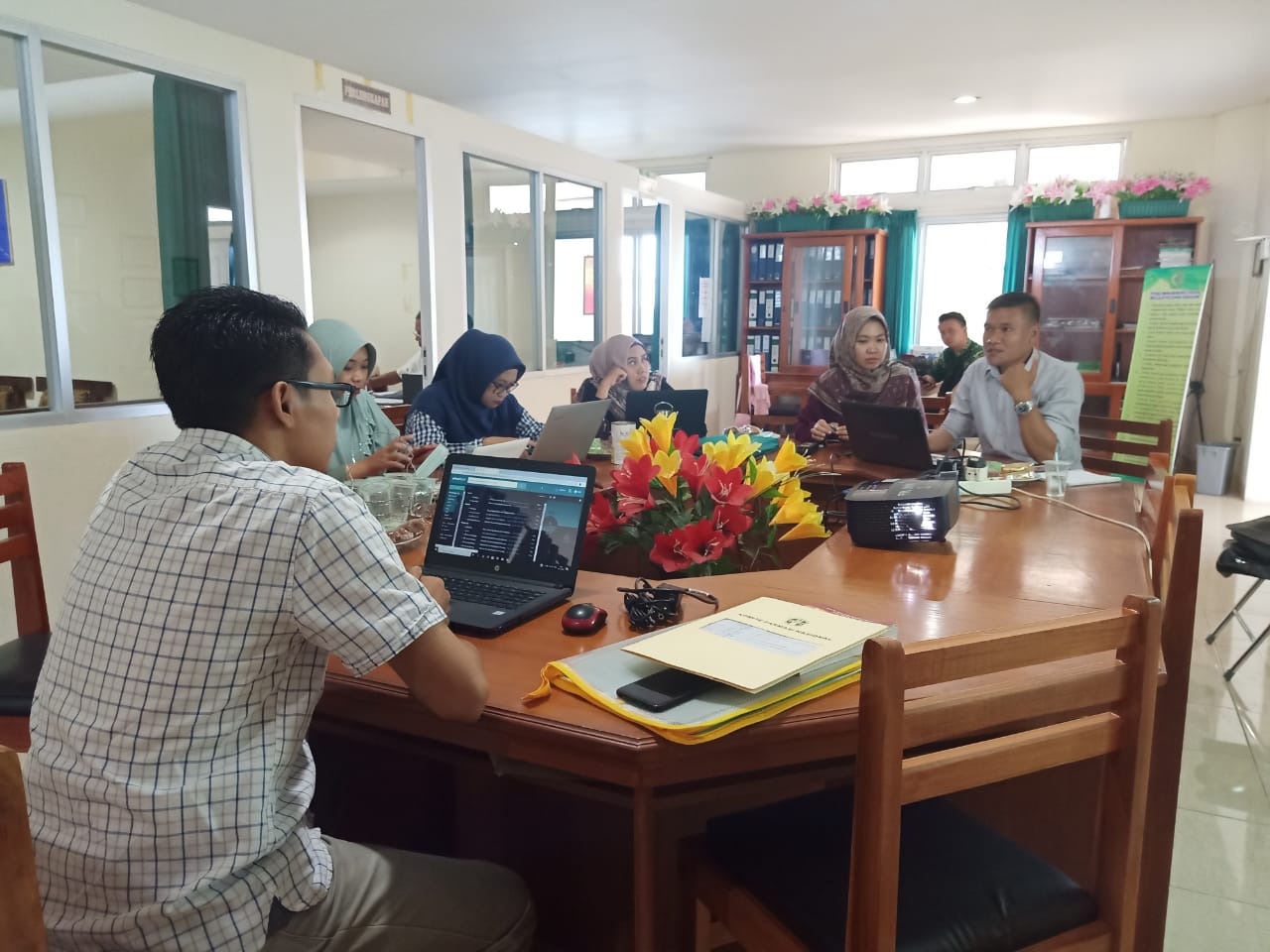 Pendampingan Pengisian SIAP Kepada Dosen Program Studi Farmasi FIK UMMAT