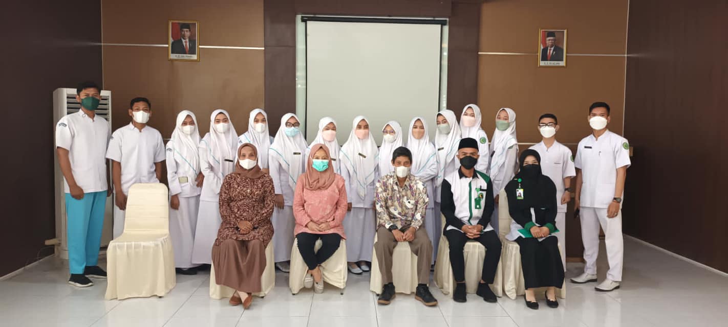 Kegiatan Praktek Kerja Farmasi di Rumah Sakit TA. 2021/2022